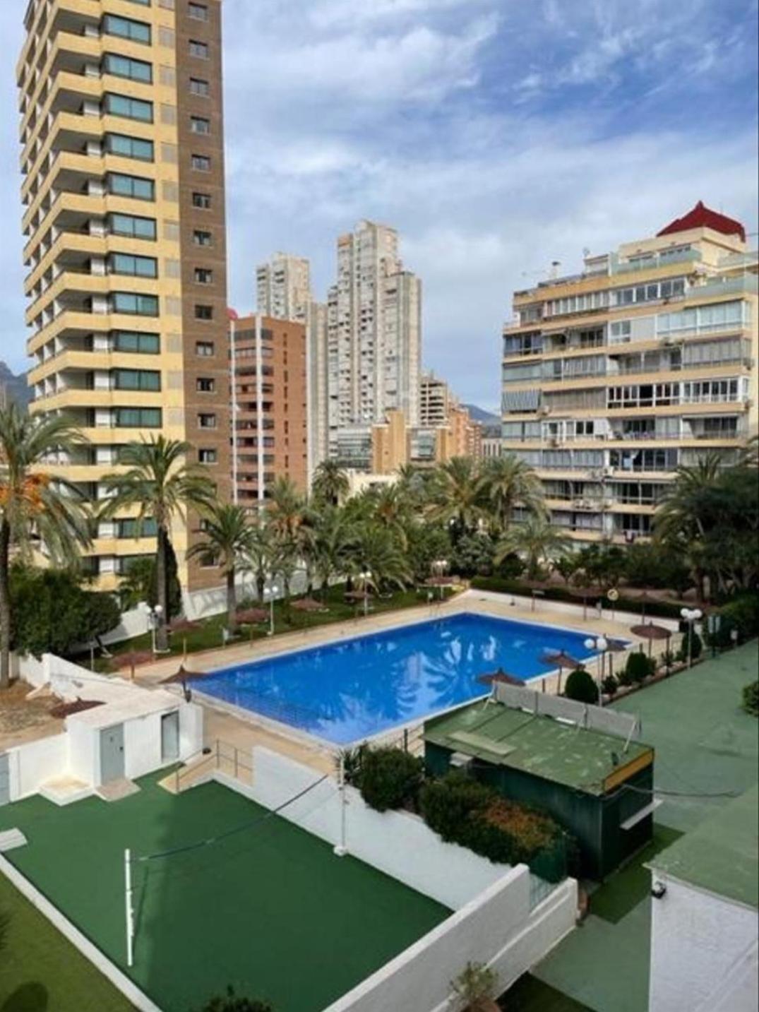 شقة Happy Loix Wifi Aa Garage Pool بينايدورم المظهر الخارجي الصورة